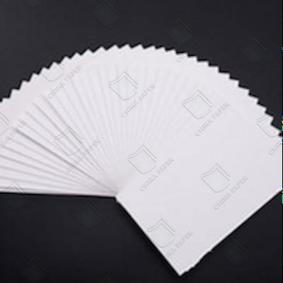 سعر جيد OEM White C1S Ivory Board FBB الورقية 170-400gsm Super Surface Coating الانترنت